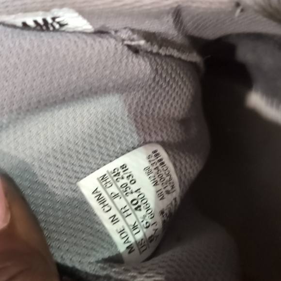 Adidas Sneakers - Picture 7 of 7